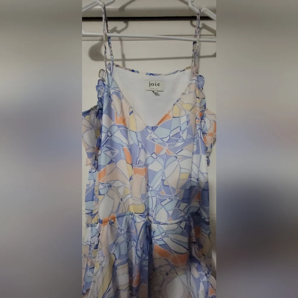 Dainty ruffles frame an airy chiffon maxi dress fashioned w Pockets Size Medium - Picture 7 of 9